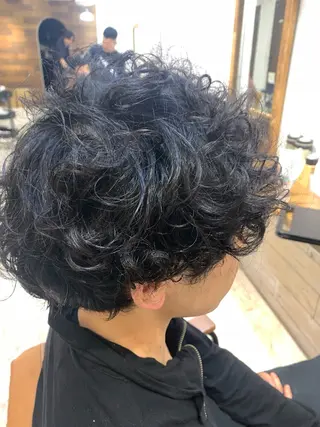ミディアム メンズデザイナー Jojiのヘアスタイル