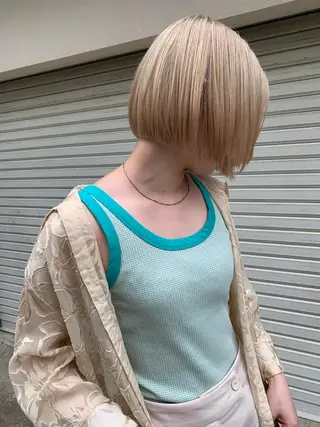 ミディアム カラー ブリーチカラーが人気 onnuのヘアスタイル