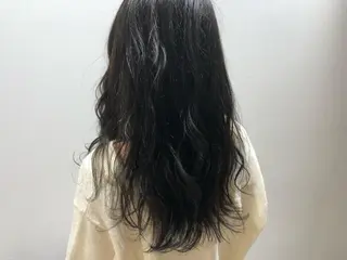 ロング カラー 辻本 夏子のヘアスタイル