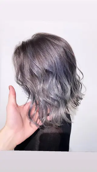 ショート 🌈8月末までシャ イン輝きハイトーン✨のヘアスタイル