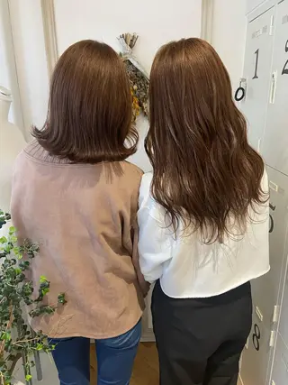 セミロング カラー merc.🌿💚 八幡真衣のヘアスタイル