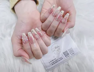 ネイル AKIKO ネイルサロンのネイルデザイン