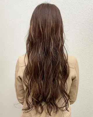 ロング カラー グレージュ💎 神戸孝哉のヘアスタイル