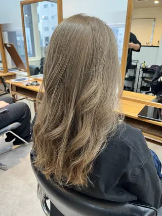 セミロング LAND by HAVANA所属・ショート/ボブ特化 相良 真子のヘアスタイル