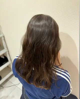 カラー 間島 叶のヘアスタイル