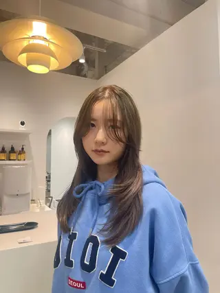 ロング カラー H I ＮＡのヘアスタイル