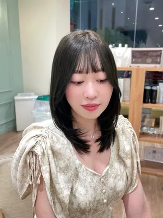 セミロング レイヤー／大宮／韓国 🤍AYA🤍のヘアスタイル