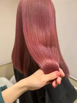 ロング カラー レイヤー×艶髪特化 マネージャー安藤光司のヘアスタイル