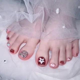 ネイル RIEKO🍒 ワンホン♡推しネイルのネイルデザイン