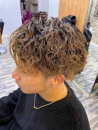 パーマ メンズ 姫路アンメリーアン ダンのヘアスタイル