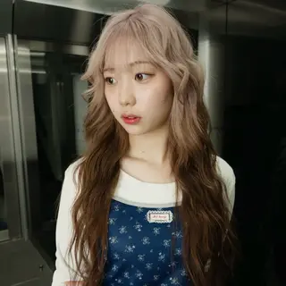 カラー ケアブリーチ特化✨/ 艶カラー/エクステのヘアスタイル