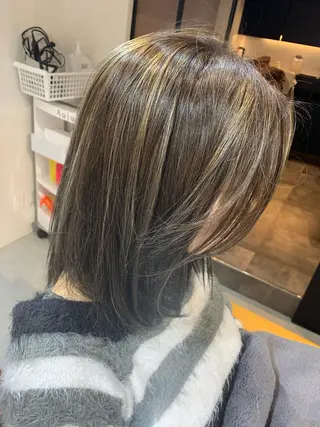 ミディアム カラー 鈴木 梓のヘアスタイル