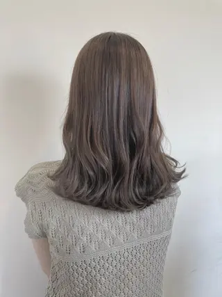 セミロング カラー 梅山 美侑のヘアスタイル