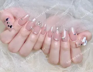 ネイル Momo 🤍のネイルデザイン