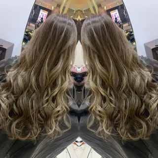 ロング カラー 吉本 yoshimotoのヘアスタイル