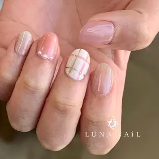 ネイル アトリエ　ミモザ所属・いまむら あかりのネイルデザイン