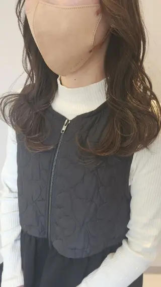 セミロング カラー Era Hatsuneのヘアスタイル