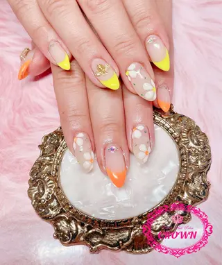 ネイル CROWN プライベートサロンのネイルデザイン