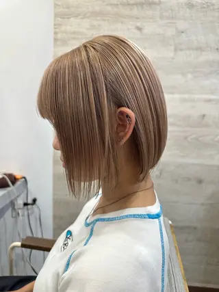 セミロング カラー ブリーチ koheiのヘアスタイル