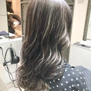 セミロング カラー Anthurium 吹田💐のヘアスタイル