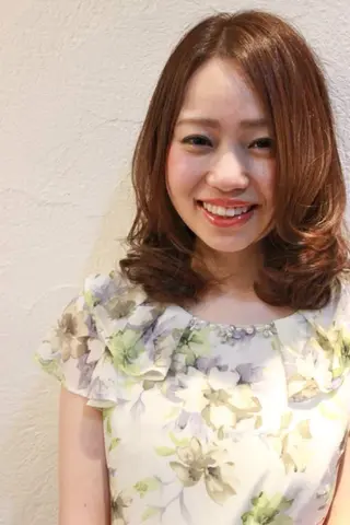 ミディアム 所渉/韓国レイヤー /ウルフカットのヘアスタイル