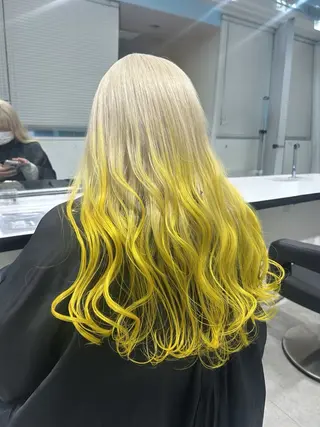 ロング カラー 履歴修正屋さん／ ブロンド／ホワイトのヘアスタイル