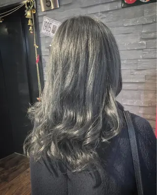 セミロング カラー 川名 充✂️のヘアスタイル