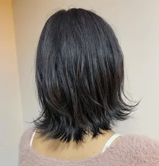カラー 西田 優菜のヘアスタイル
