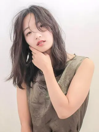 ミディアム カラー gite カワムラナオキのヘアスタイル