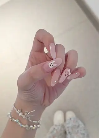 カラー AIN Nailのネイルデザイン