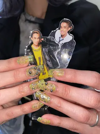 ネイル en　nail 池袋店所属・個性派🌺推しネイル 💅💞hota🐇のネイルデザイン