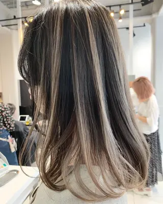 セミロング カラー パーマ ヘアアレンジ 【公式】amble luxe池袋東口🩷のヘアスタイル