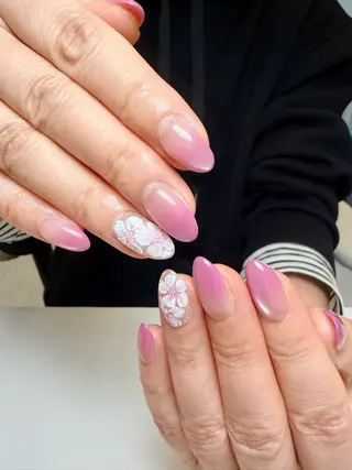 ネイル Flowerネイルサロン所属・. yukiのネイルデザイン