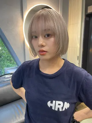 ミディアム カラー TATSUブリーチ/ ミルクティーベージュのヘアスタイル