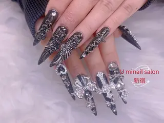 ネイル UMI ネイルサロン新宿🎀のネイルデザイン