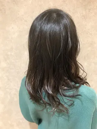 セミロング ショート／透明感 カラー加治竜汰💡のヘアスタイル