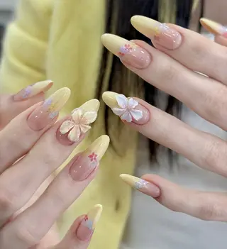 ネイル 小島 阿佑美のネイルデザイン