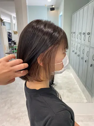ショート カラー 中川 茜里のヘアスタイル