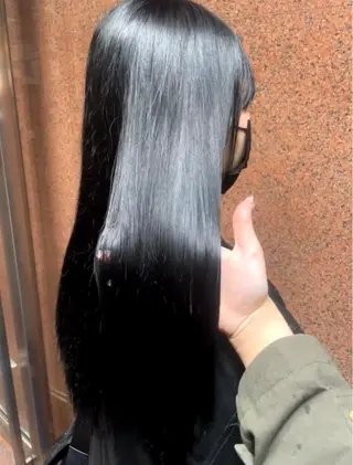 ロング カラー トレンドレイヤー 福岡天神RAIRAのヘアスタイル