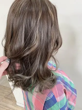 カラー SALOWIN栄 高須大貴のヘアスタイル