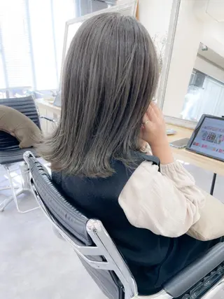 ショート カラー ✨ブリーチなし透明感 池袋 水野のヘアスタイル