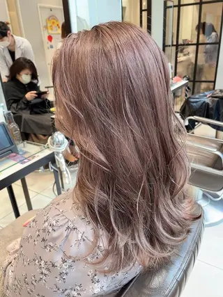 ミディアム カラー 🦖鶴岡 香純🦖のヘアスタイル