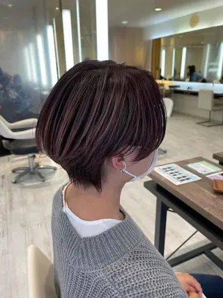 ショート カラー デザインカラー、艶髪 大塚　耕平のヘアスタイル