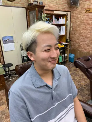 ミディアム カラー 羽木 隆徒のヘアスタイル