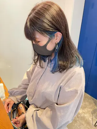 ミディアム カラー MIOベージュカラー 柔らかいカラーのヘアスタイル