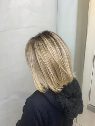 ショート カラー ブリーチなし艶カラー 🌈髪質改善MASSのヘアスタイル