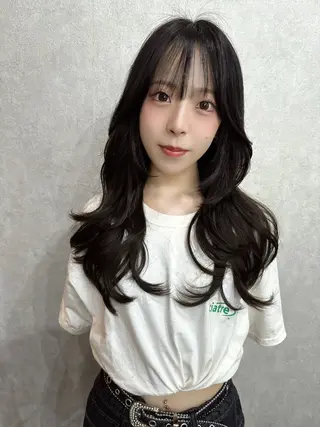 ロング カラー AIRI layer cut hairのヘアスタイル