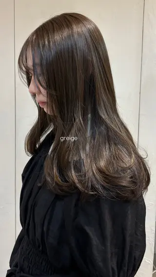 セミロング 盛れる透明感カラー・ momokaのヘアスタイル