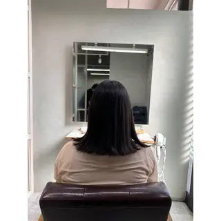 セミロング カラー ｔｏｃｃａ /ｅｒｉのヘアスタイル