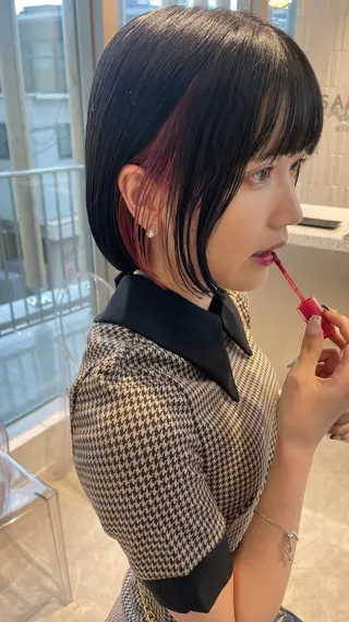 ショート カラー 抜け感ボブ×パーマ ｜kazaneのヘアスタイル